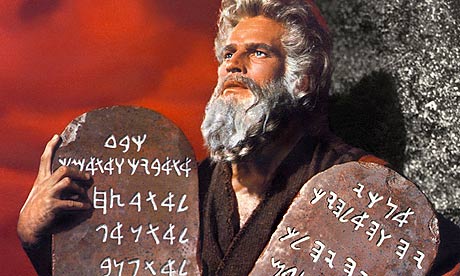 Charlton-Heston-as-Moses--001